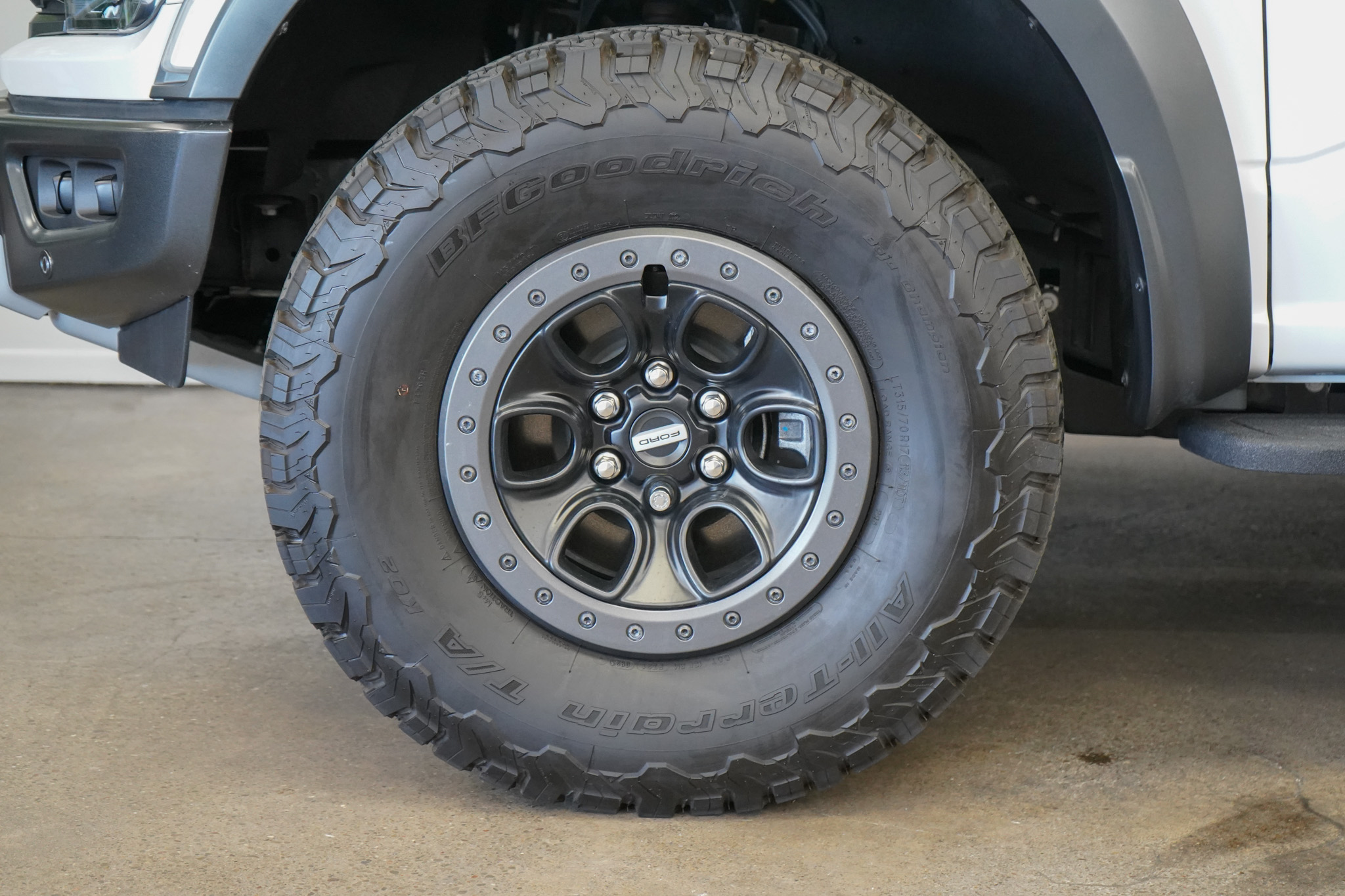 2023 Ford F-150 Raptor photo 7