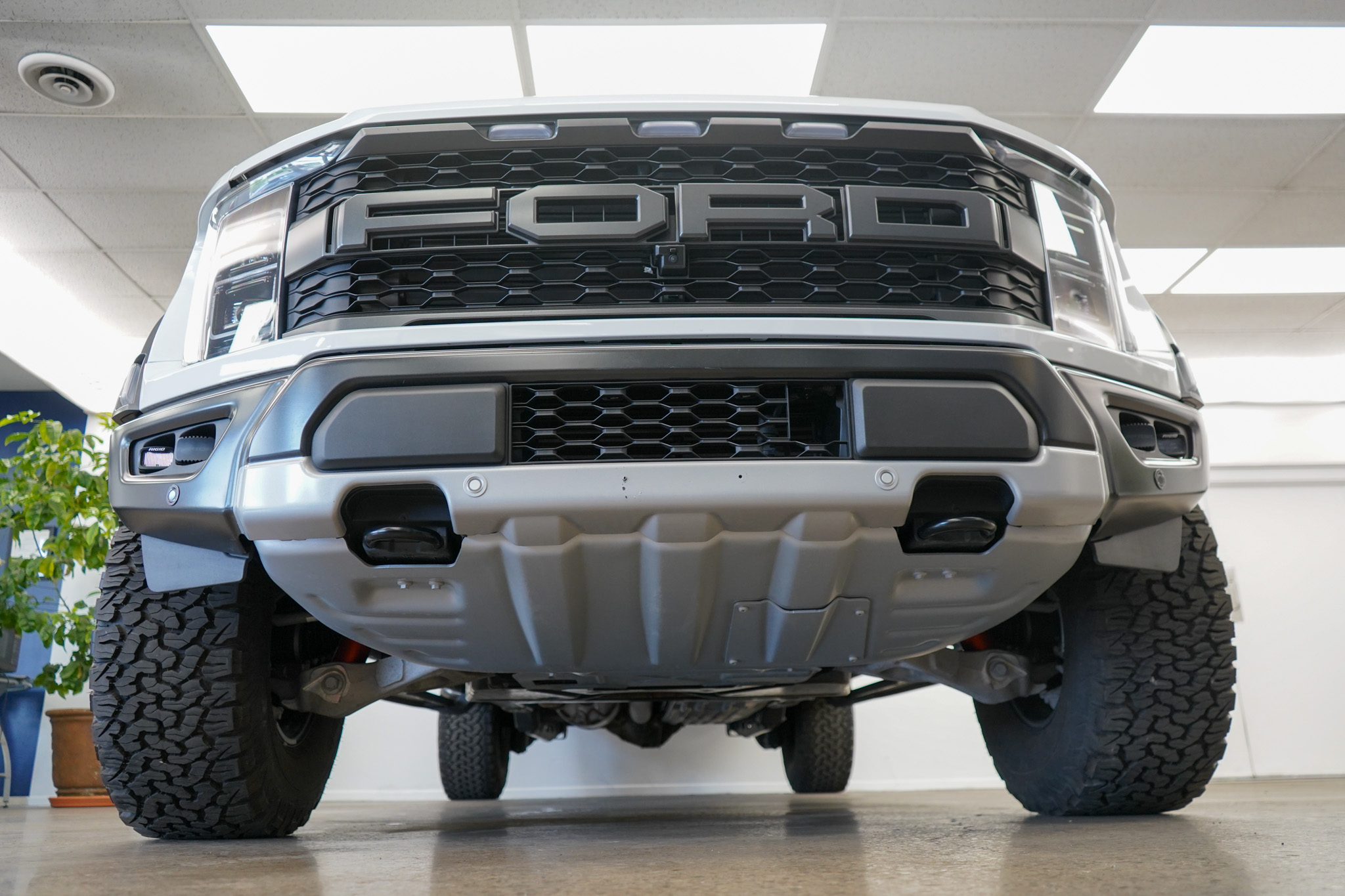 2023 Ford F-150 Raptor photo 21