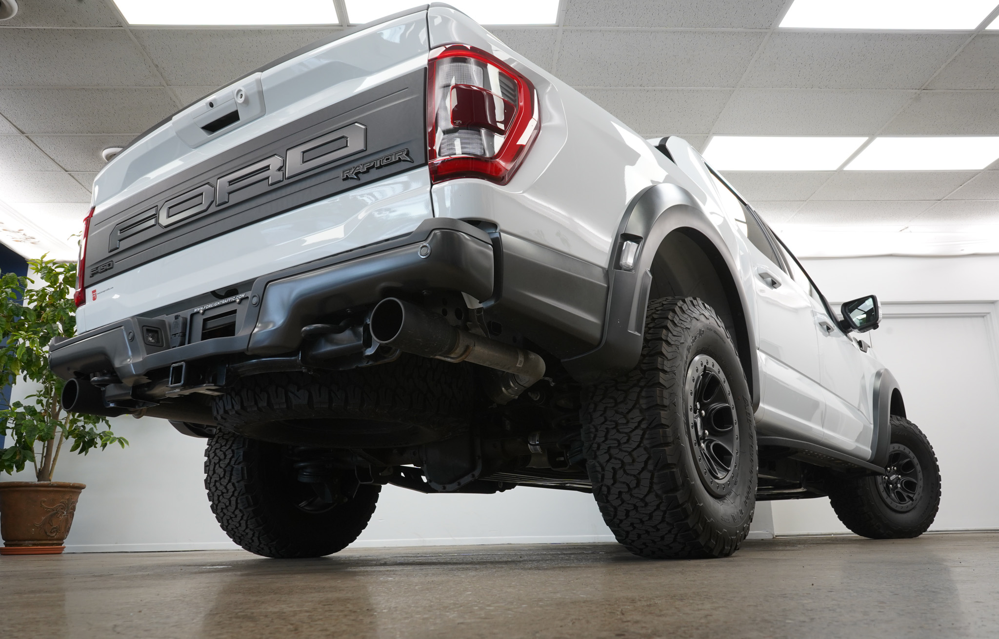 2023 Ford F-150 Raptor photo 5