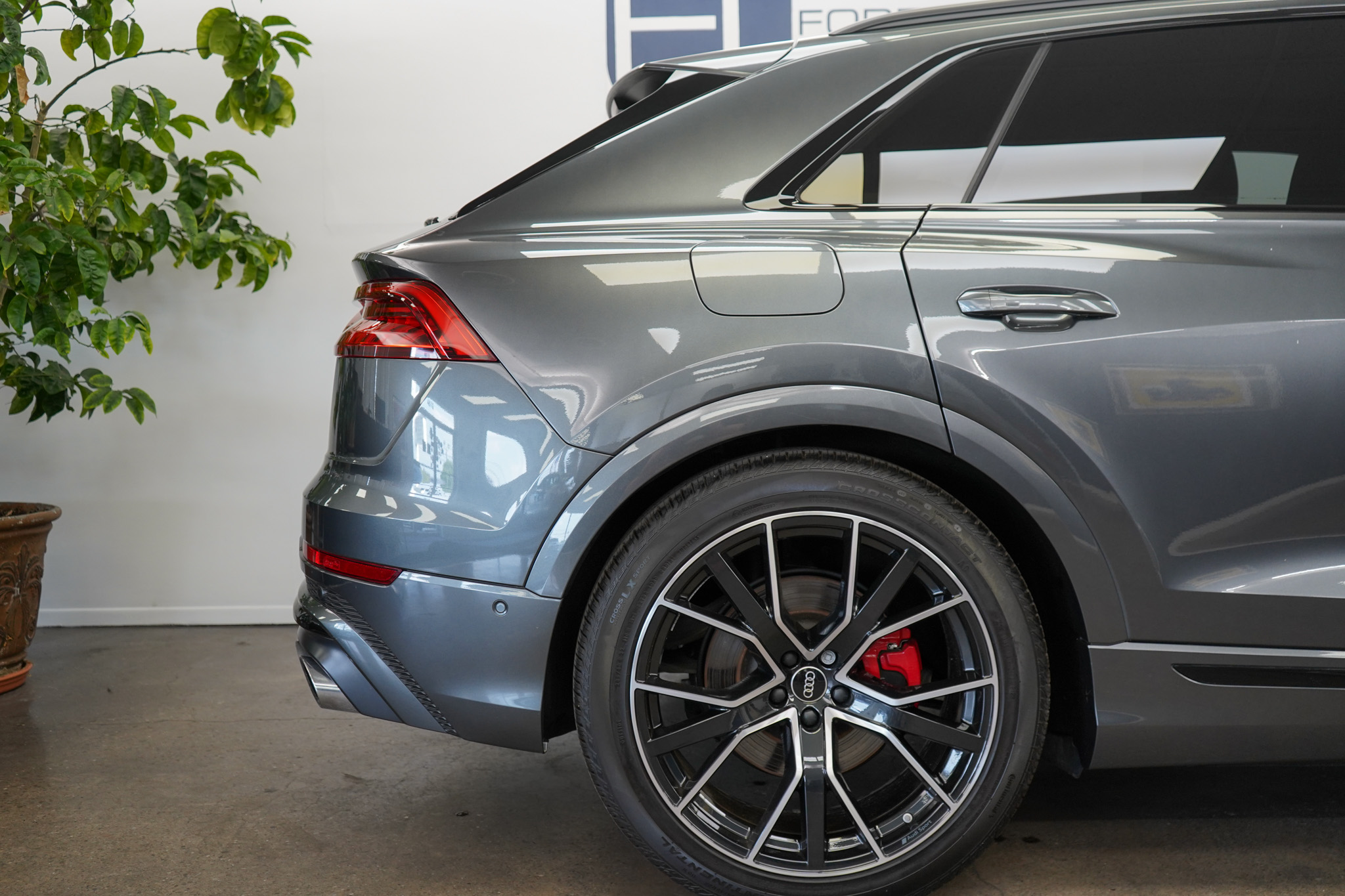 2023 Audi SQ8 Premium Plus photo 13