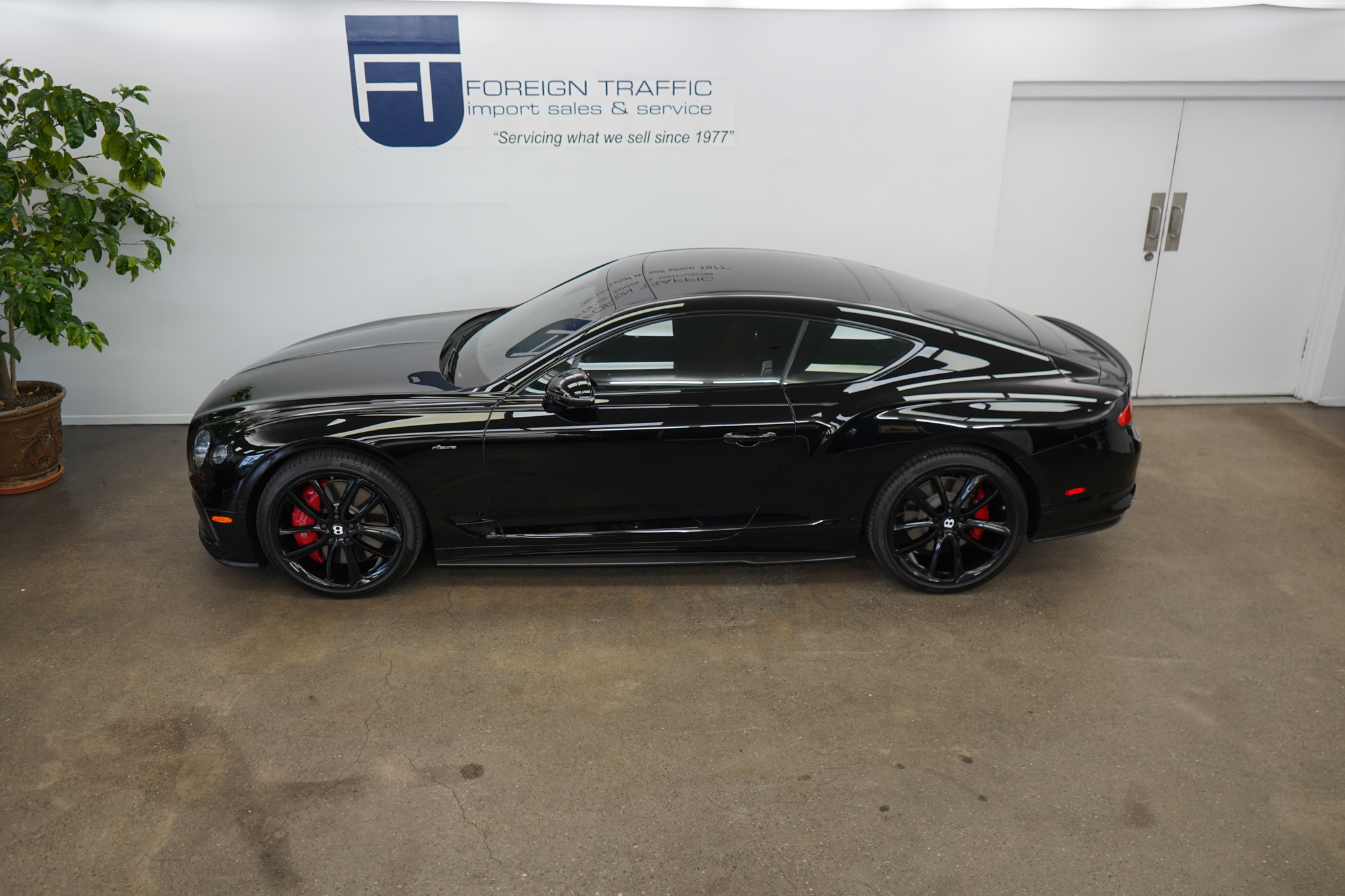 2023 Bentley Continental GT Azure V8 photo 24