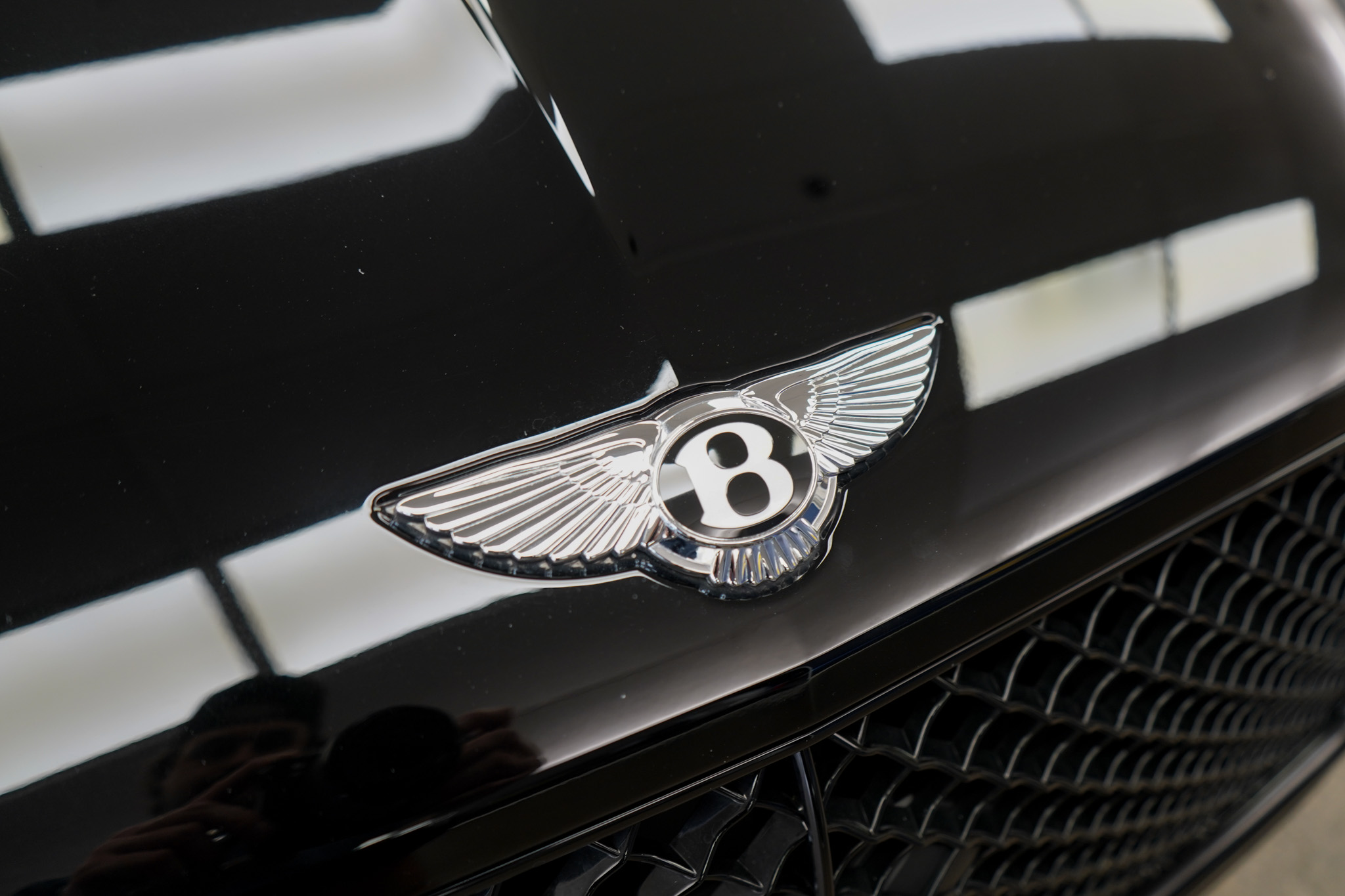 2023 Bentley Continental GT Azure V8 photo 34