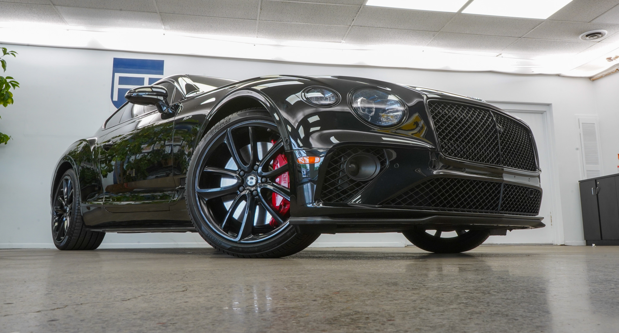2023 Bentley Continental GT Azure V8 photo 23