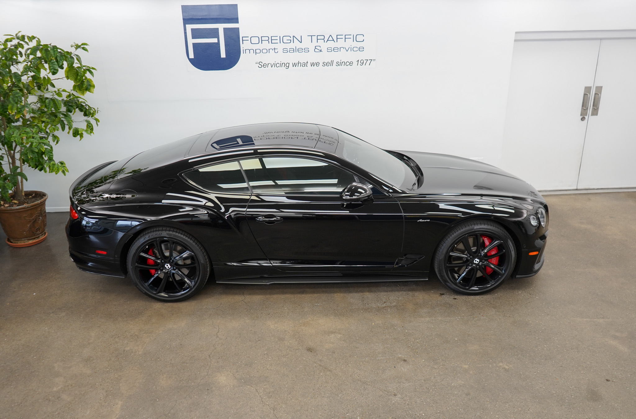2023 Bentley Continental GT Azure V8 photo 32