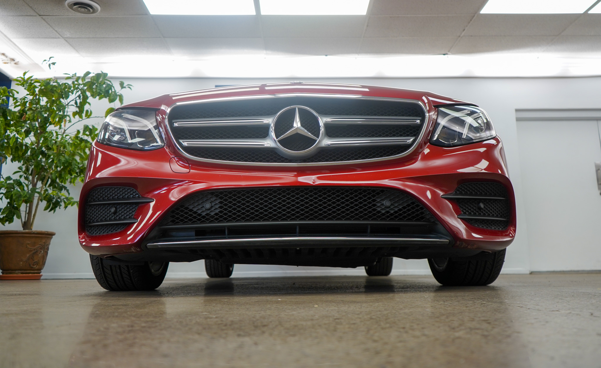 2019 Mercedes Benz E 4MATIC photo 23