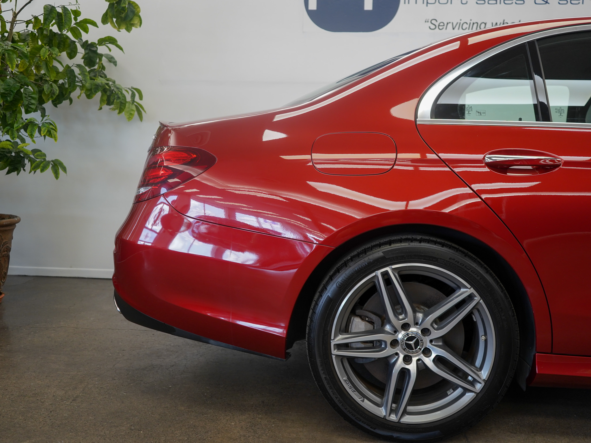 2019 Mercedes Benz E 4MATIC photo 13