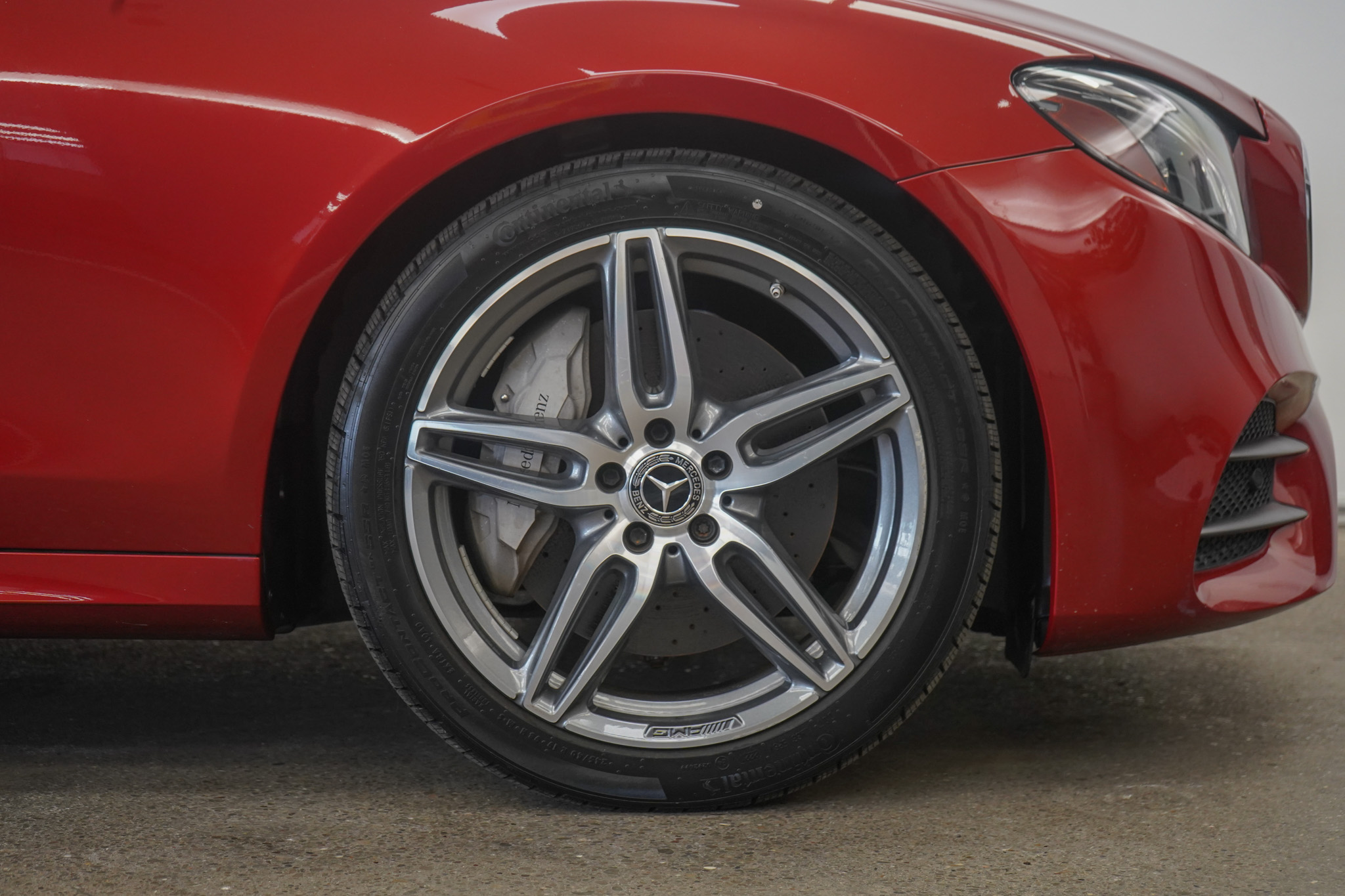 2019 Mercedes Benz E 4MATIC photo 18