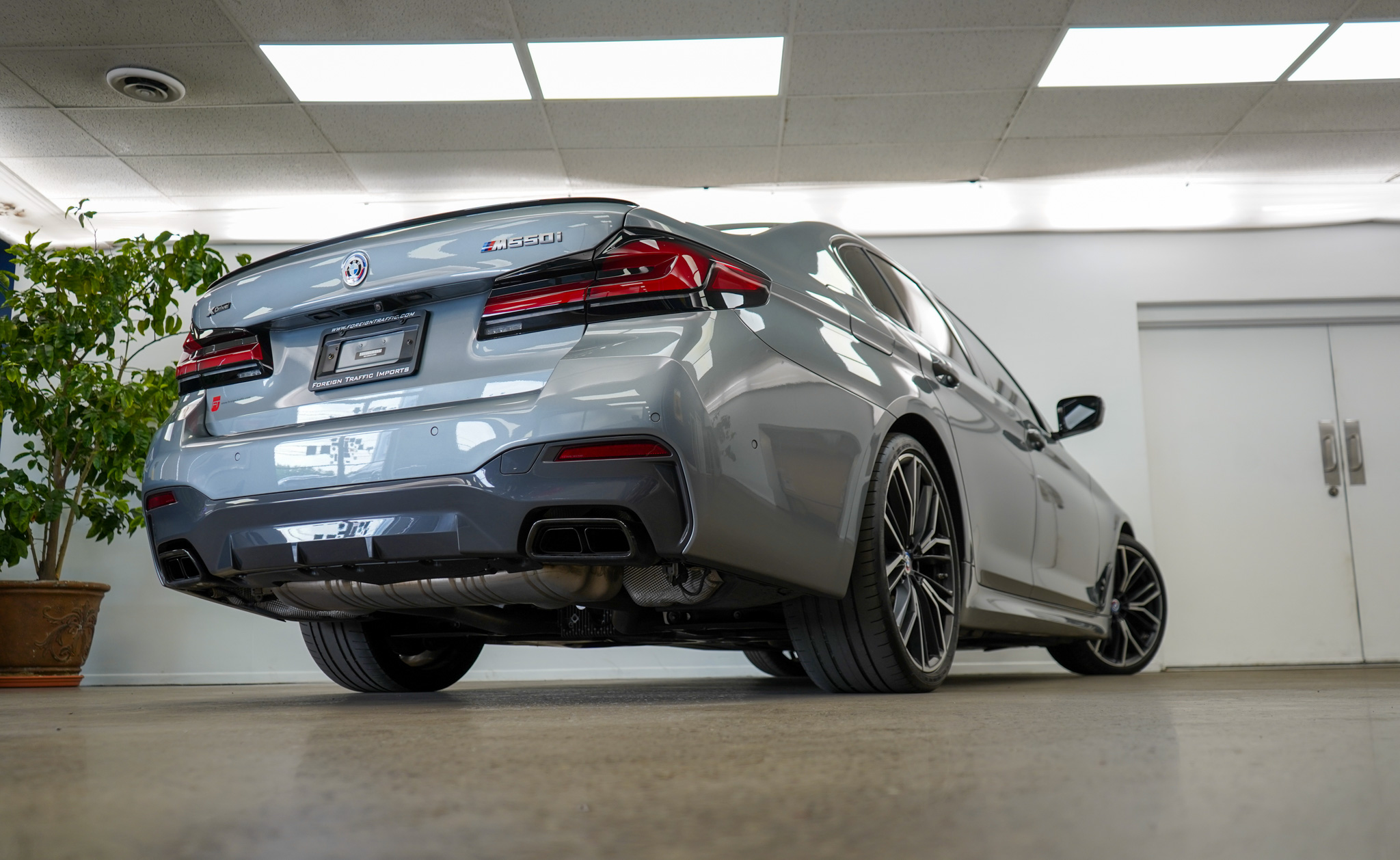 2023 Bmw M550i xDrive photo 5