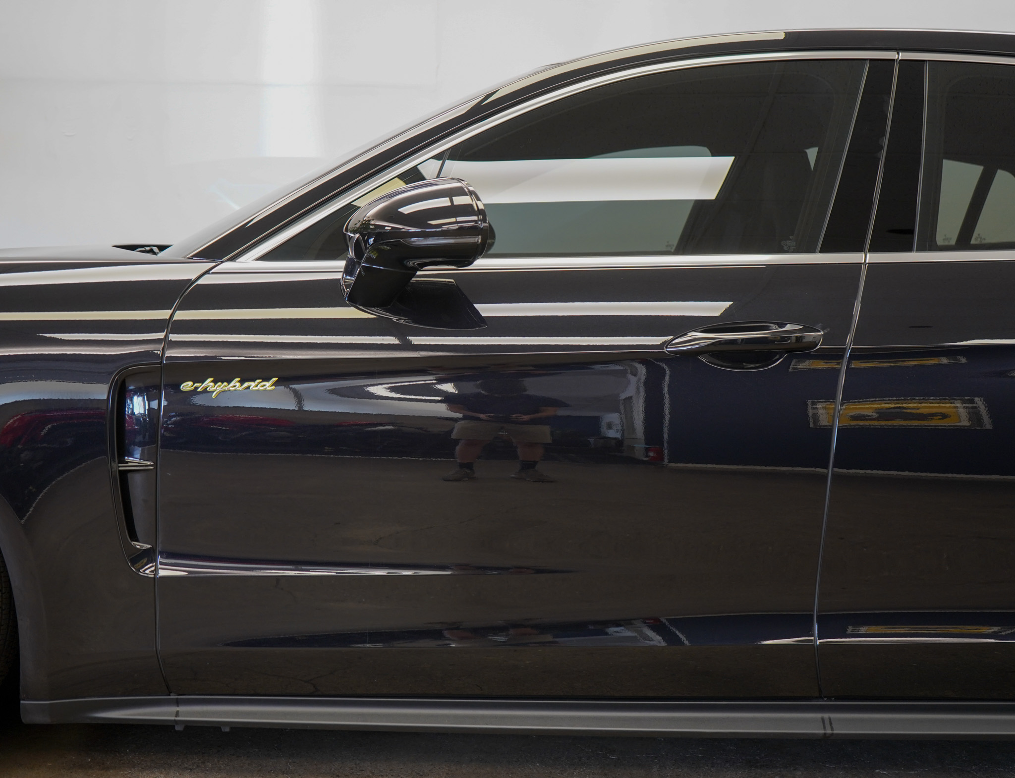 2023 Porsche Panamera Turbo S E-Hybrid photo 9