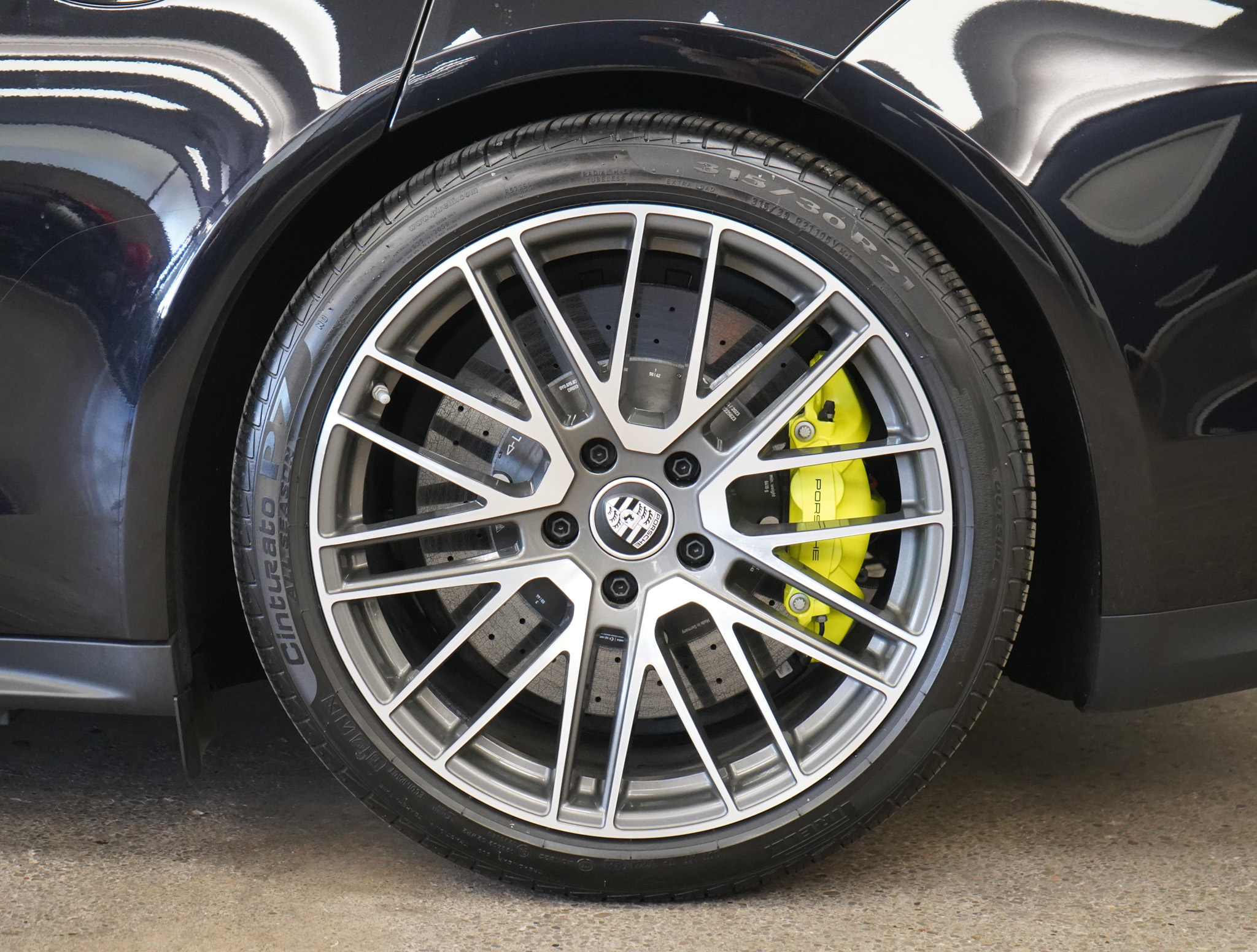 2023 Porsche Panamera Turbo S E-Hybrid photo 12