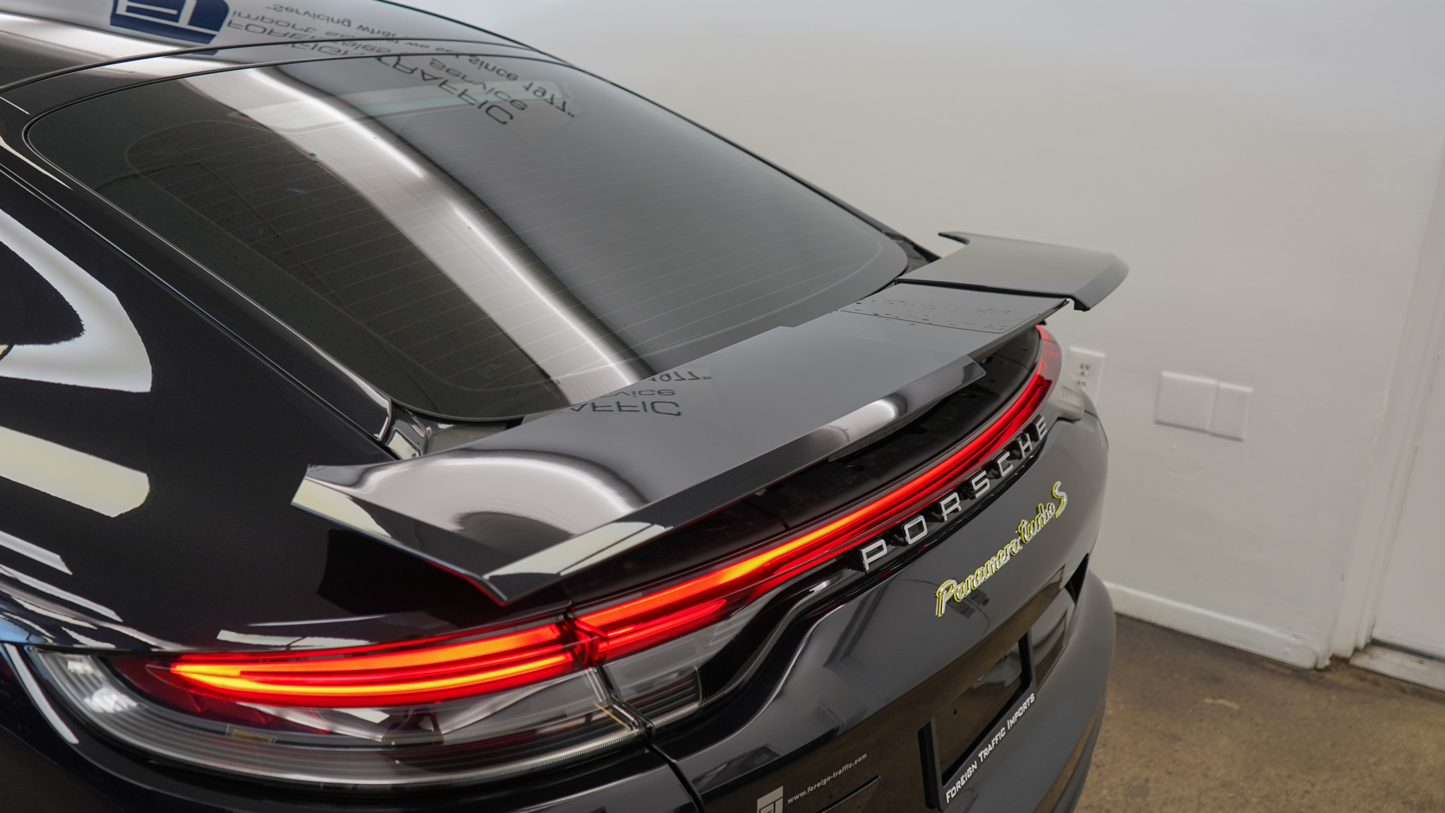 2023 Porsche Panamera Turbo S E-Hybrid photo 14