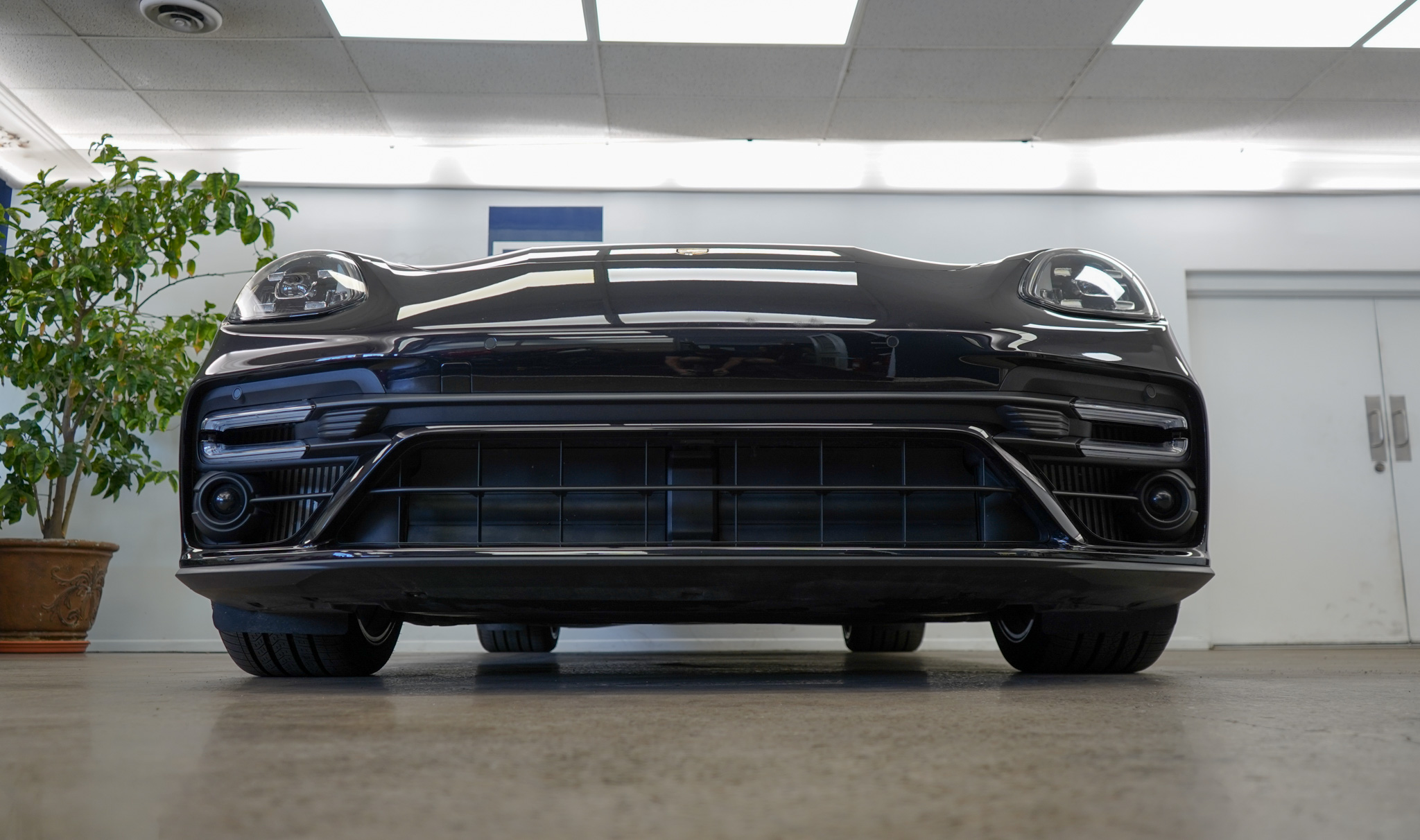 2023 Porsche Panamera Turbo S E-Hybrid photo 23