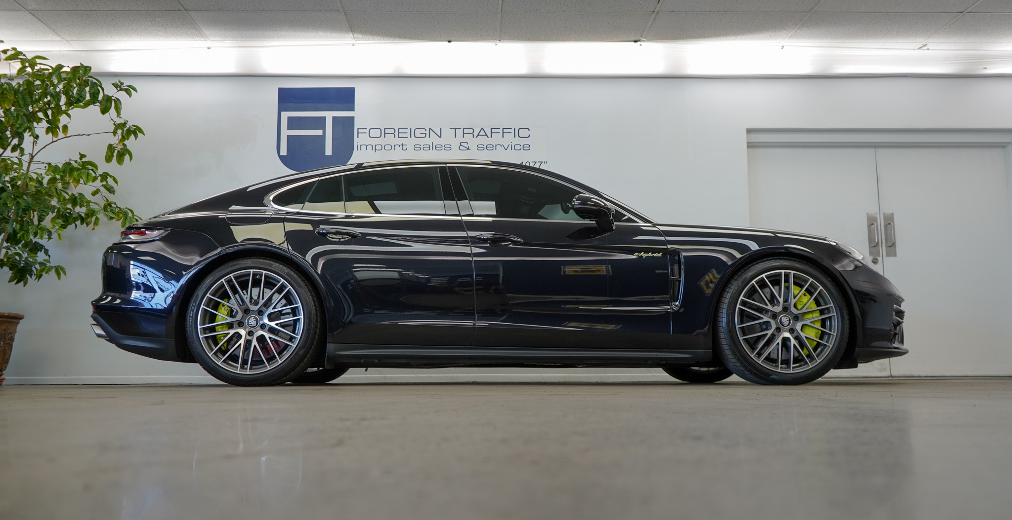 2023 Porsche Panamera Turbo S E-Hybrid photo 35