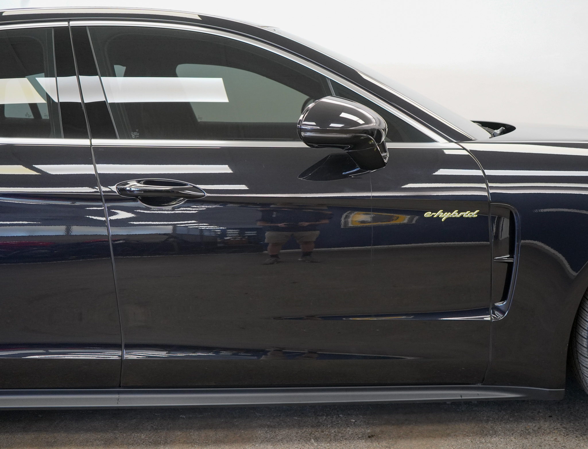 2023 Porsche Panamera Turbo S E-Hybrid photo 19