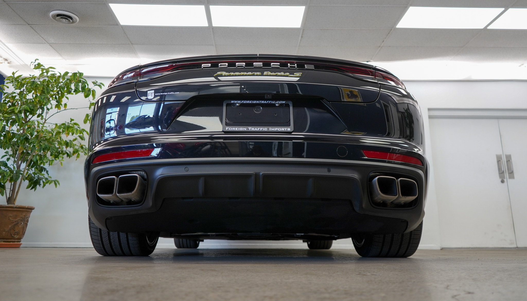 2023 Porsche Panamera Turbo S E-Hybrid photo 26