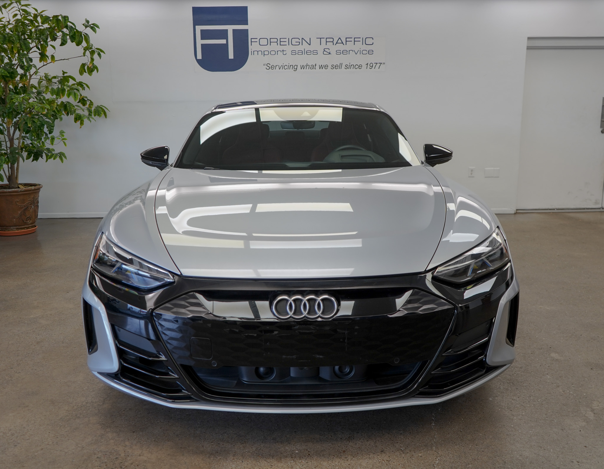 2022 Audi e-tron GT Prestige photo 2