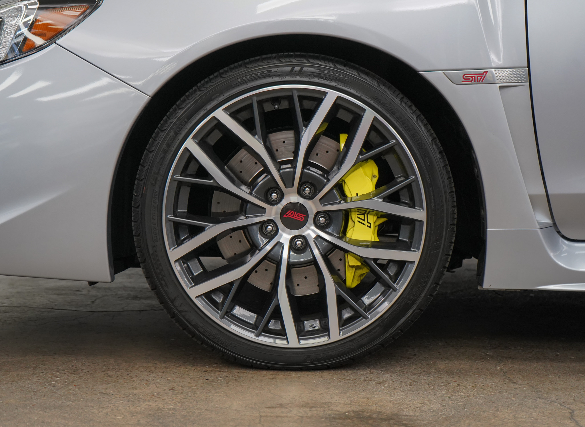 2020 Subaru WRX STI photo 6