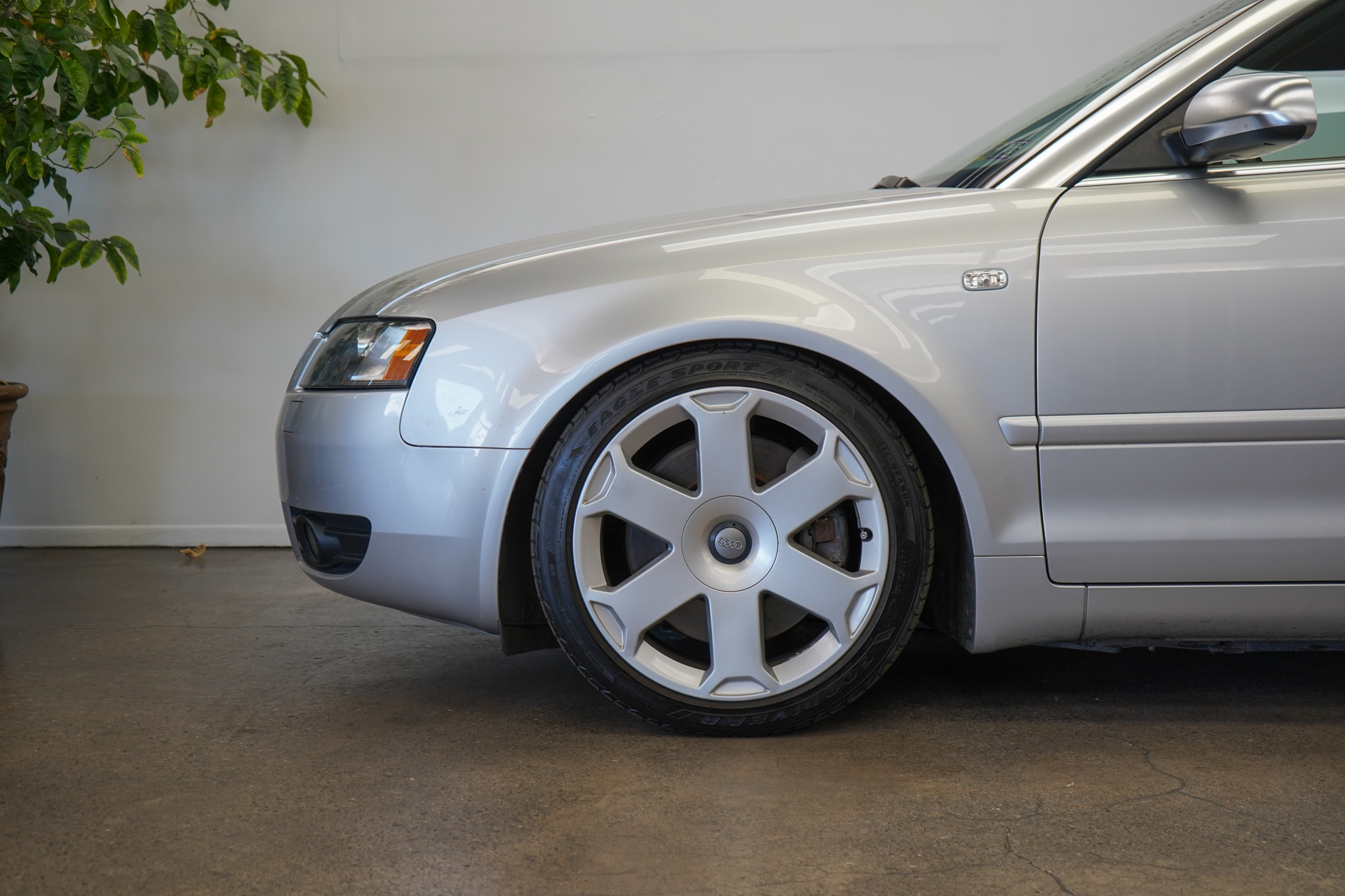 2005 Audi S4 Base photo 8