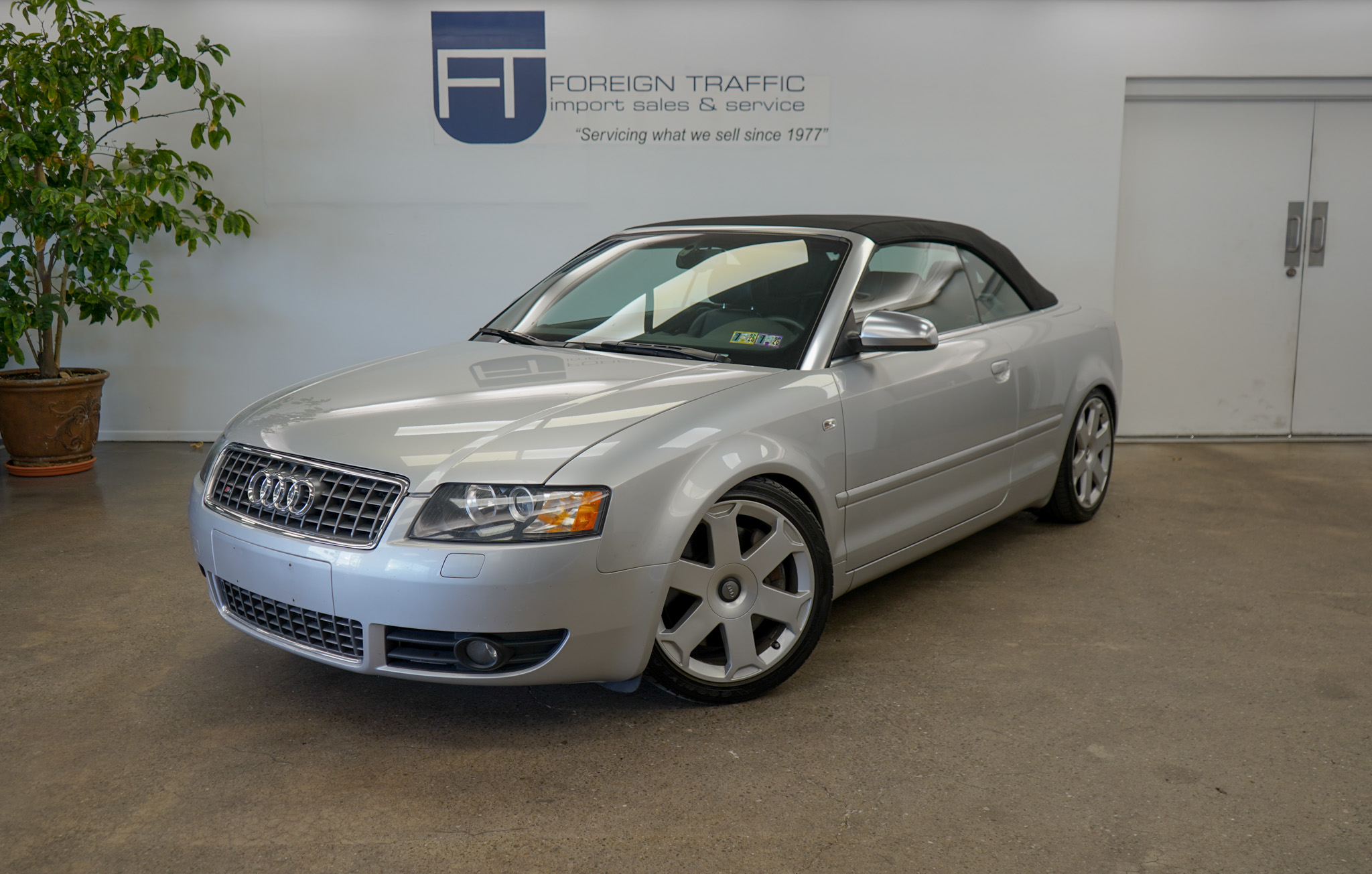 2005 Audi S4 Base photo 34