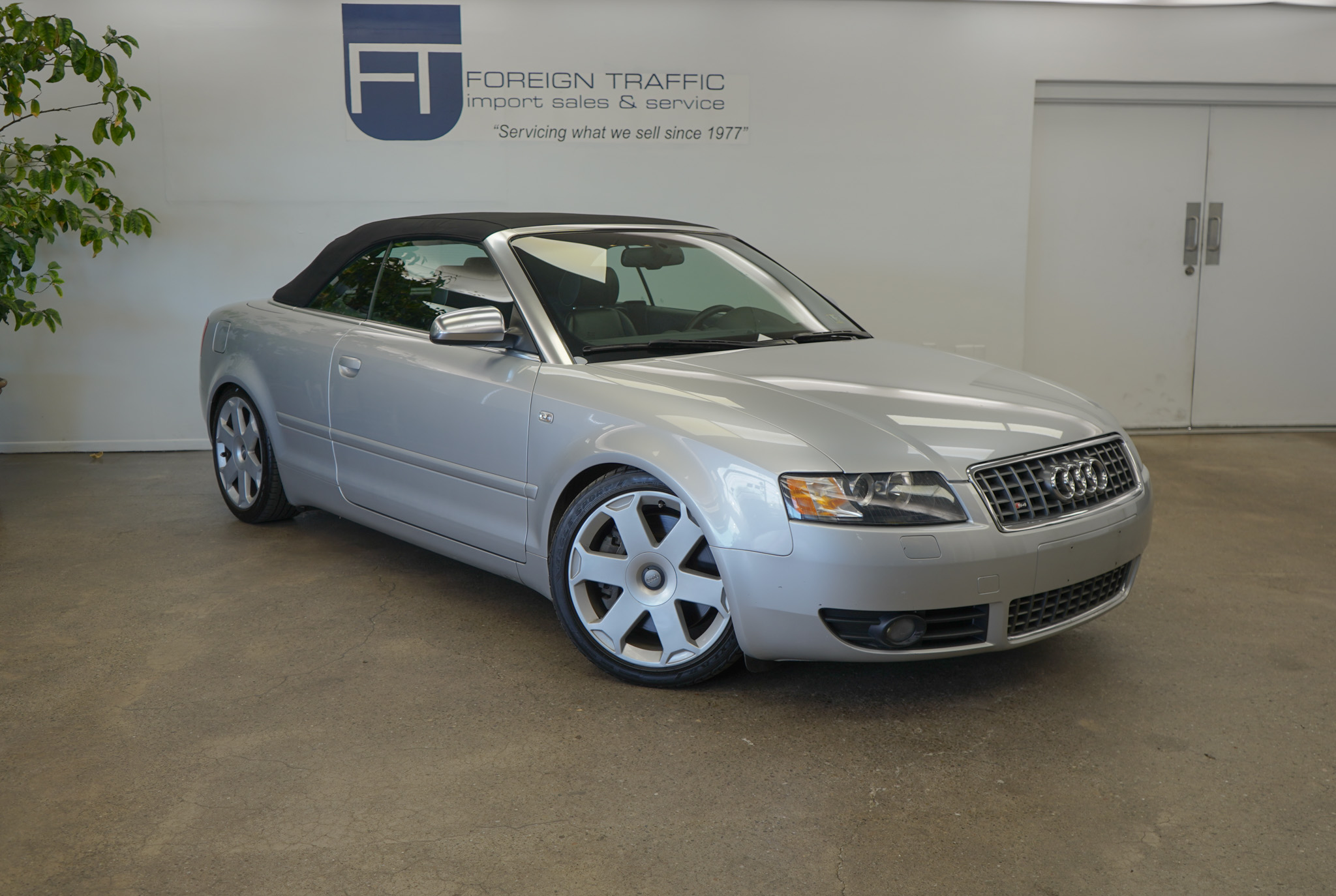 2005 Audi S4 Base photo 23
