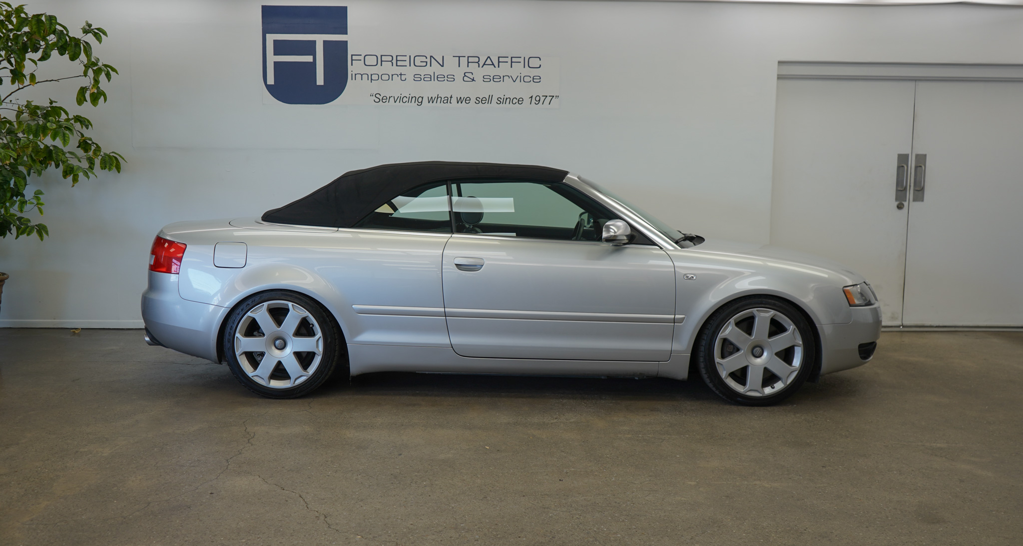 2005 Audi S4 Base photo 13