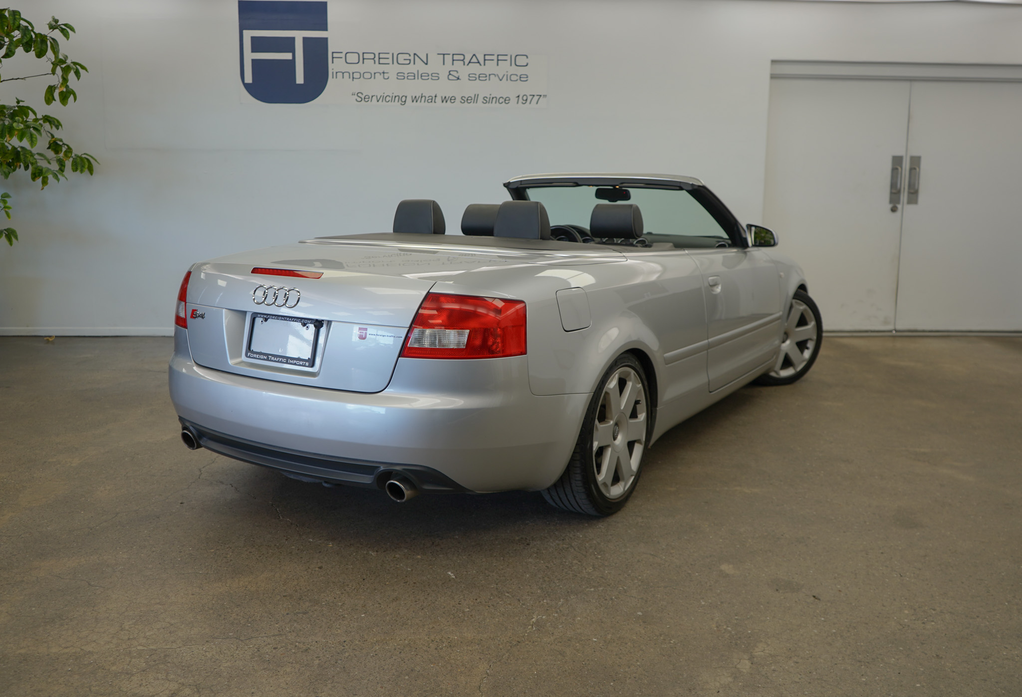 2005 Audi S4 Base photo 36