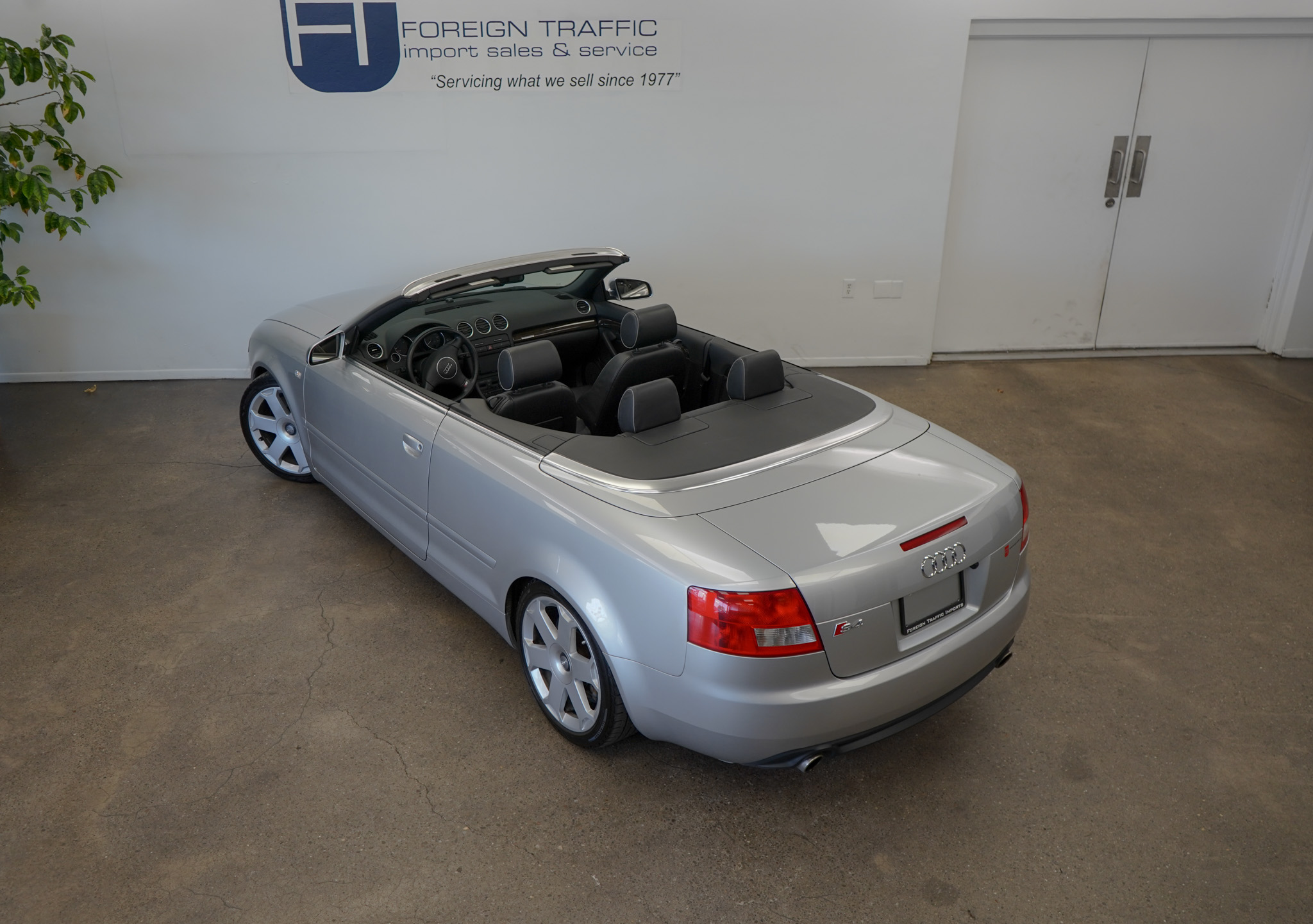 2005 Audi S4 Base photo 24