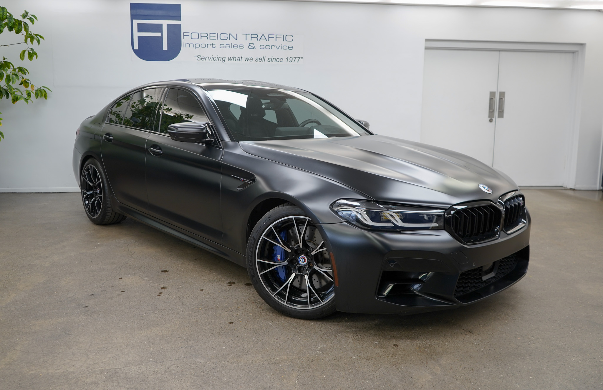 2023 BMW M5 Base's photo