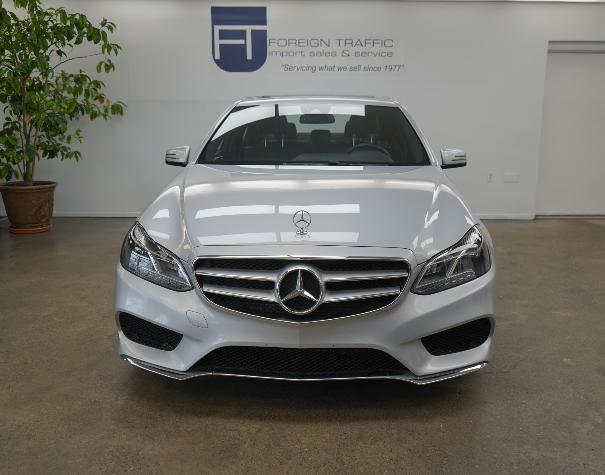 2016 Mercedes Benz E photo 2