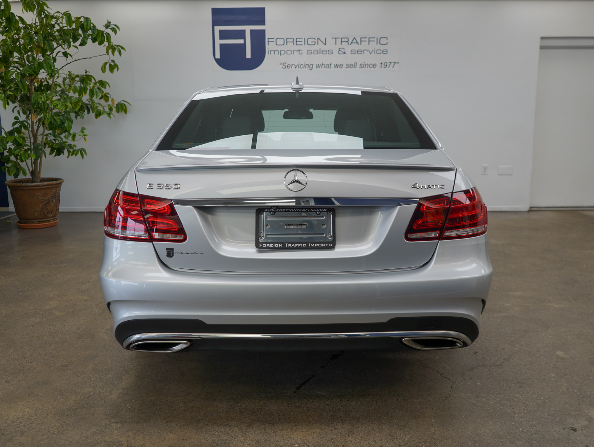 2016 Mercedes Benz E photo 4