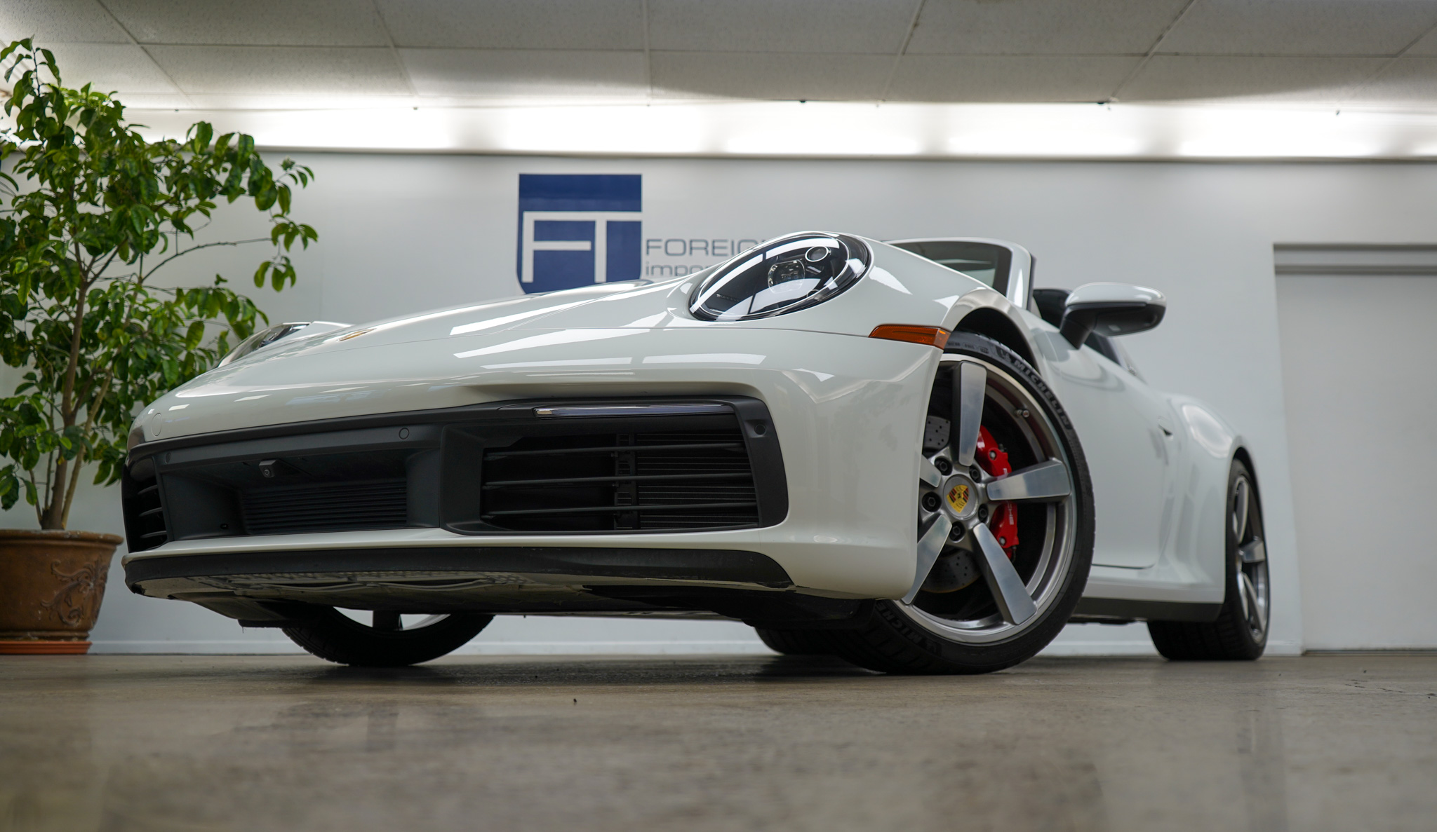 2024 Porsche 911 Targa 4S photo 3