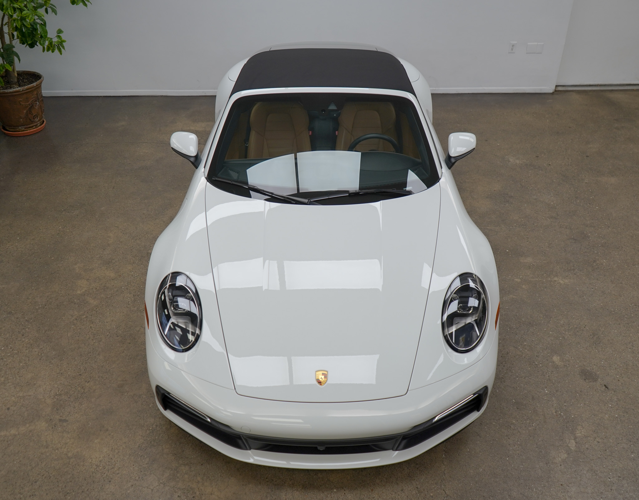 2024 Porsche 911 Targa 4S photo 2