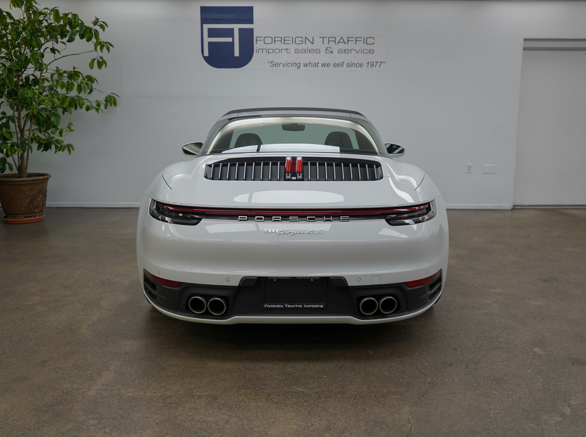 2024 Porsche 911 Targa 4S photo 4