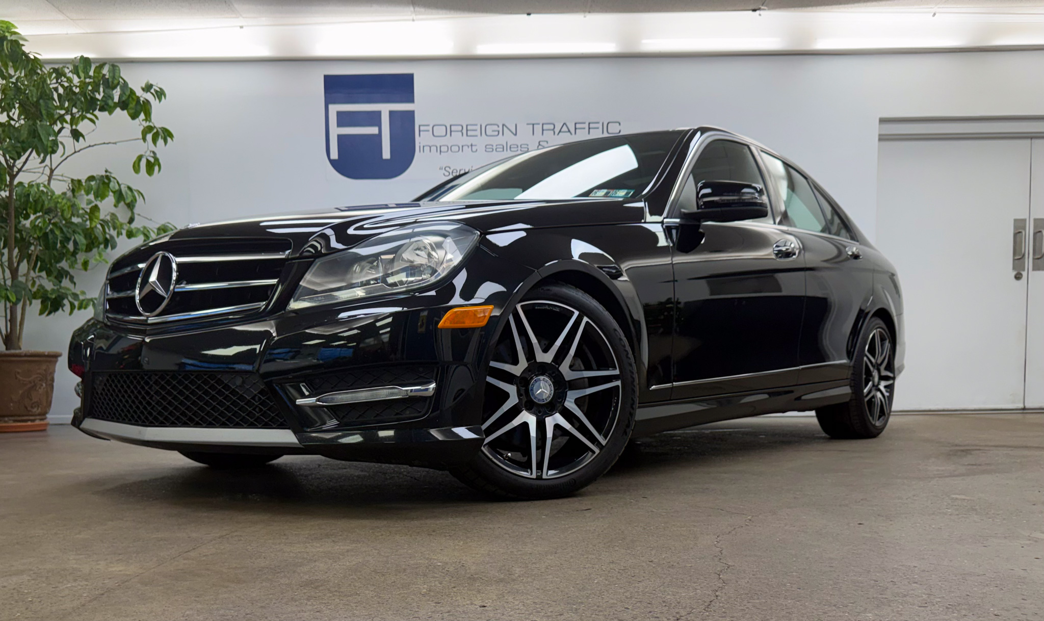 2013 Mercedes Benz C 300 photo 3