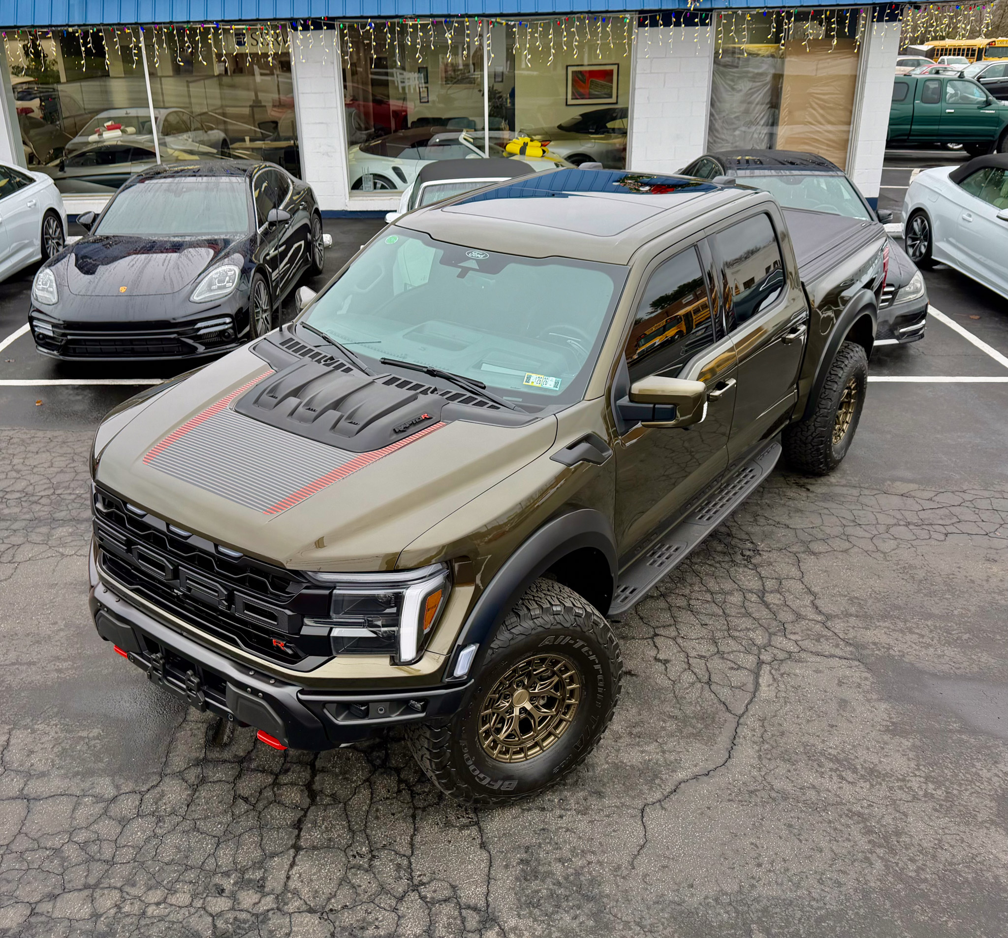 2025 Ford F-150 Raptor's photo