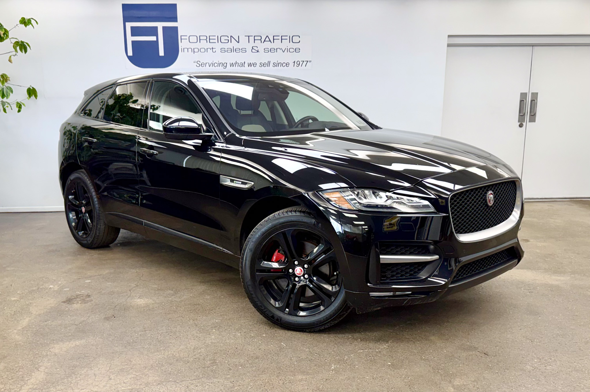2017 Jaguar F-Pace R-Sport