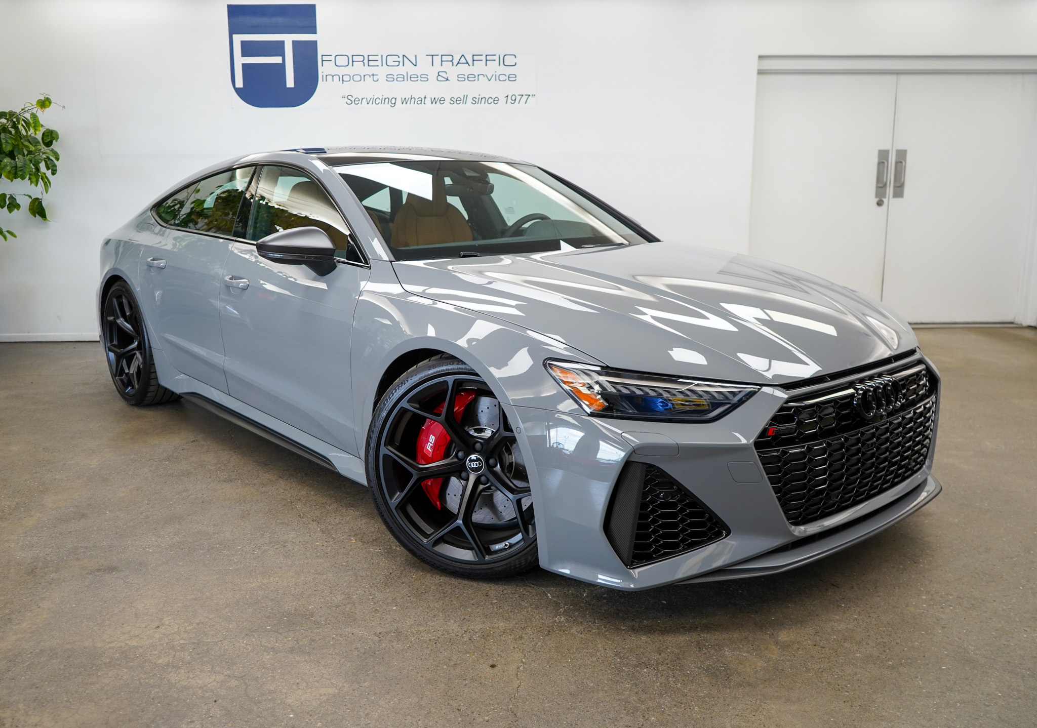 2025 Audi RS7 Performance's photo