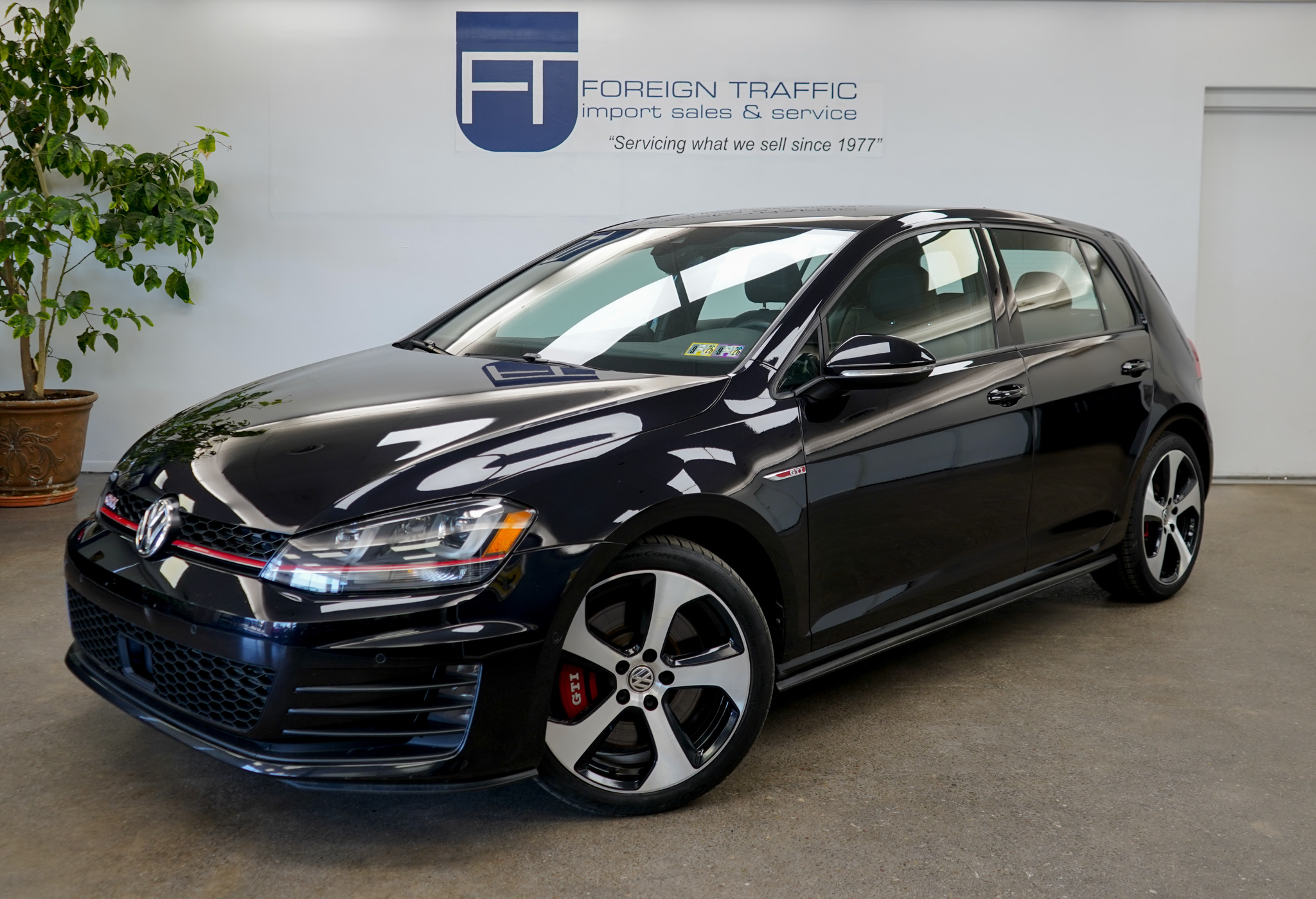 2017 Volkswagen Golf GTI 2.0T Autobahn w/Performance 4dr DSG's photo