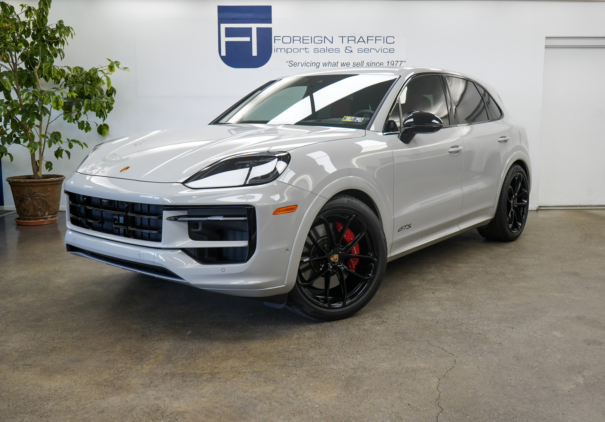2025 Porsche Cayenne GTS